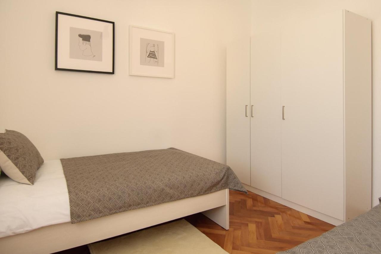 Julie City Centre Porec Apartment Eksteriør bilde